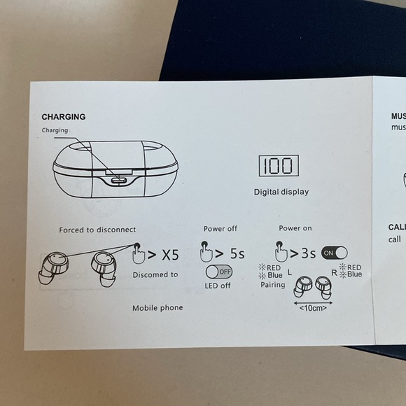 New in Box Peter Millar bluetooth headphones - Picture 7 of 12